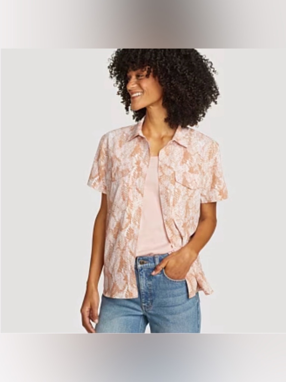 Eddie Bauer Short-Sleeve Button-Down Shirt in Tan and White Fern Pattern